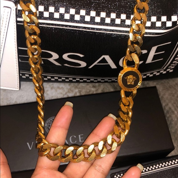 VERSACE EVERYTHING! - Picture 6 of 13